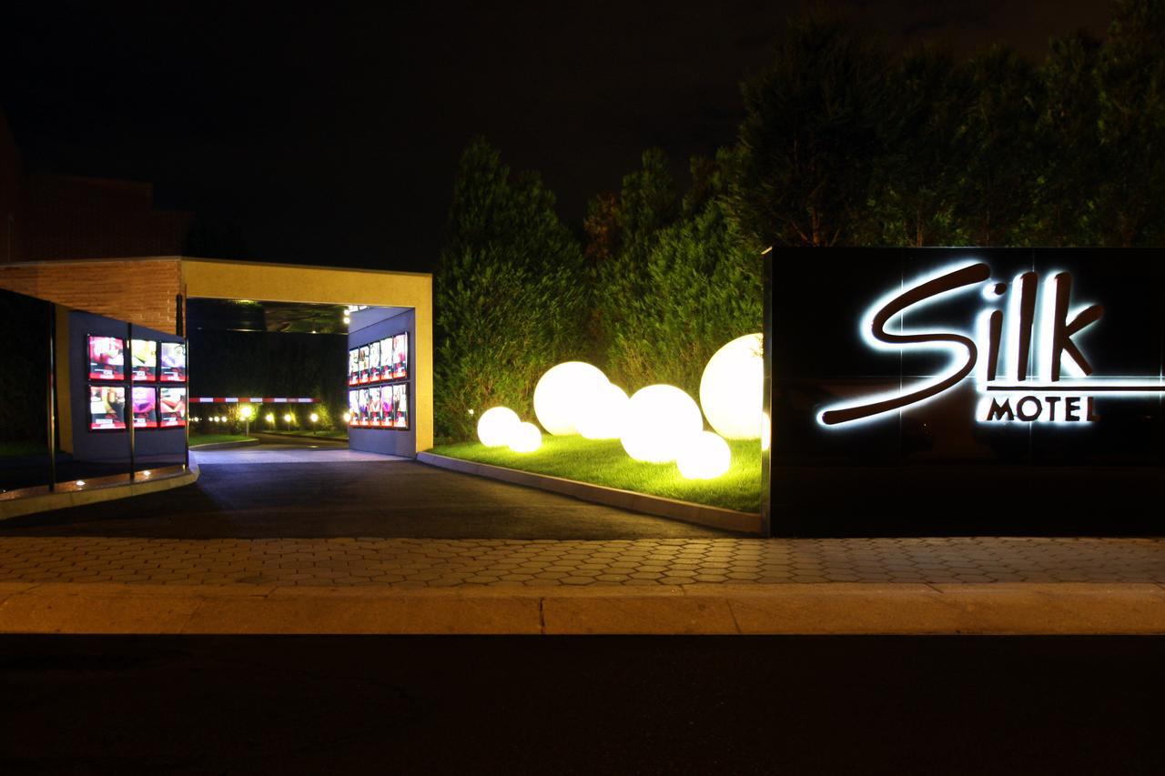 Silk Motel Pedroso Екстериор снимка